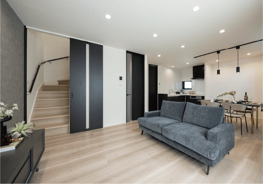 18棟モデルハウス一斉公開　SHOWA GROUP（ショウワグループ）株式会社・昭和住宅　ストークビレッジ東加古川グランレジデンス3号地モデルハウス　LDK