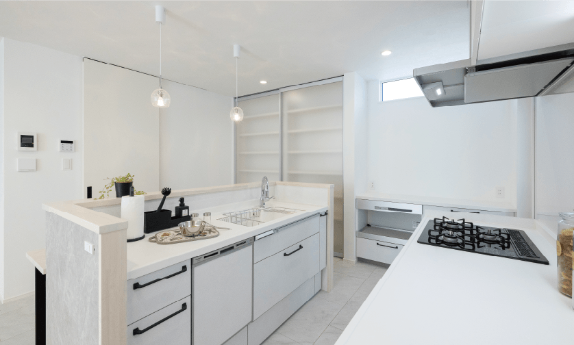 18棟モデルハウス一斉公開　SHOWA GROUP（ショウワグループ）株式会社・昭和住宅　ストークビレッジ播磨公園通り9号地モデルハウス　キッチン