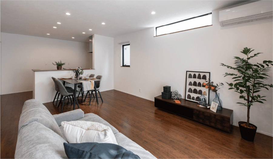 18棟モデルハウス一斉公開　SHOWA GROUP（ショウワグループ）株式会社・昭和住宅　ストークガーデン平岡南小学校前2号地モデルハウス　リビング