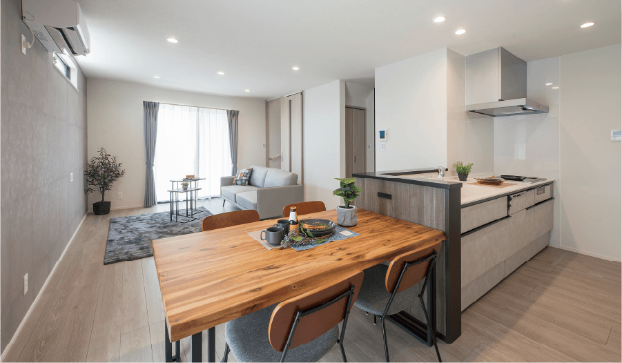 18棟モデルハウス一斉公開　SHOWA GROUP（ショウワグループ）株式会社・昭和住宅　ストークビレッジ宝殿駅前プレミアムⅡ8号地モデルハウス　リビング