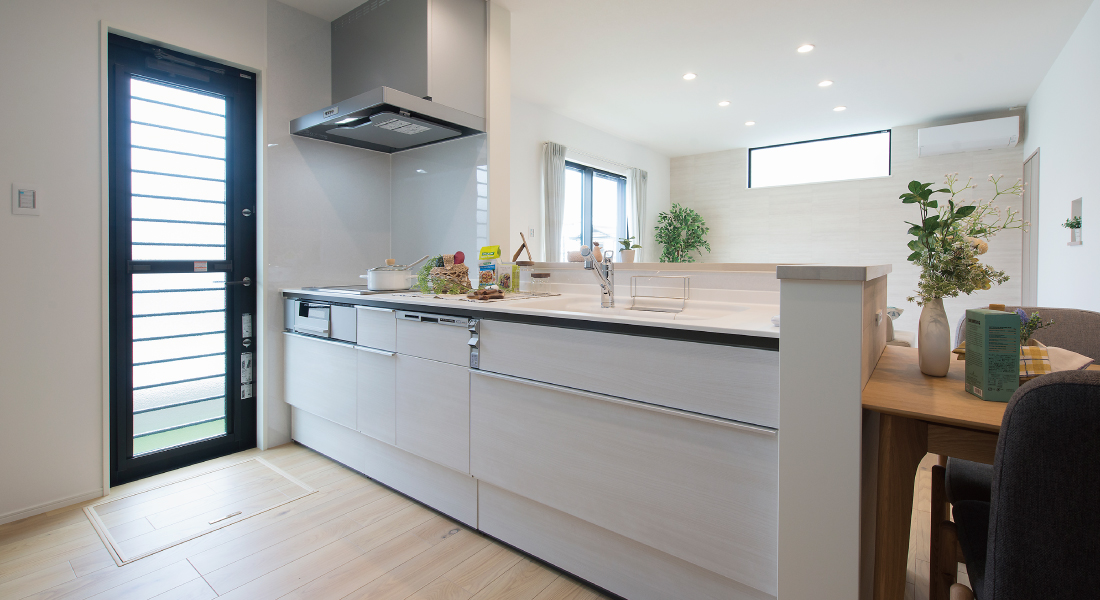 姫路エリア新築一戸建てモデルハウス見学会開催　SHOWA GROUP株式会社（昭和住宅）　ストークガーデン姫路八代緑ヶ丘2号地　モデルハウス　キッチン