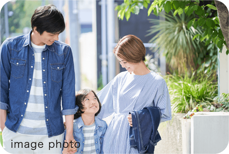 明石市二見町西二見　ストークビレッジ明石西二見駅前レジデンス　SHOWAGROUP（ショウワグループ） 家族お出かけ写真