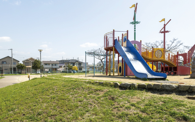 西二見駅前３丁目公園