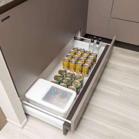 キッチン巾木収納